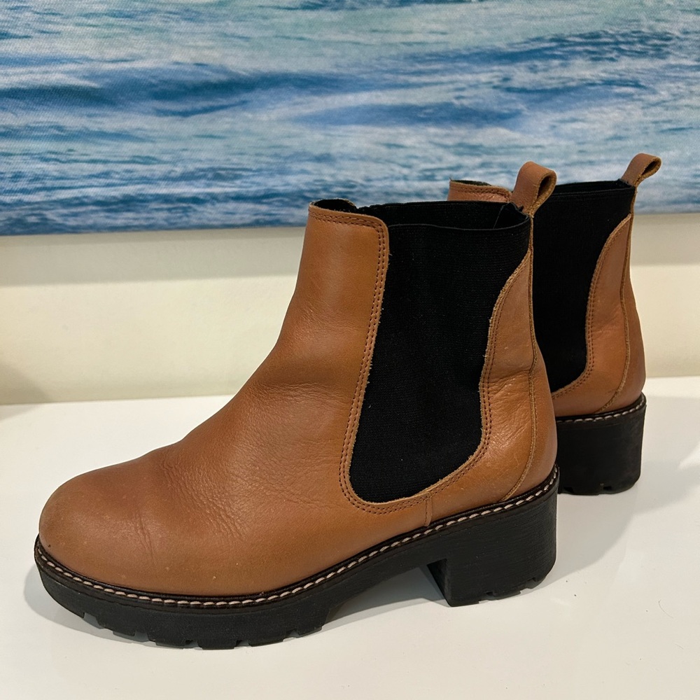 Dale Chelsea Boots